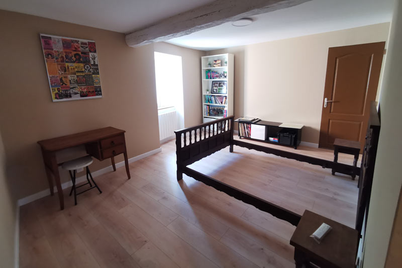 Deuxième chambre du 1er étage – espace nuit confortable