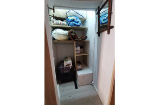 Grand placard de rangement dans la chambre 3 - 1er étage